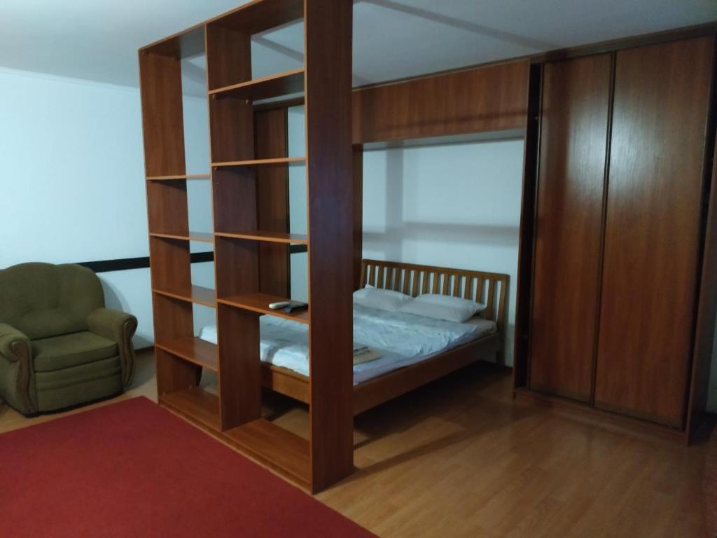 Nice Apartment Near Gulliver Kiew Exterior foto